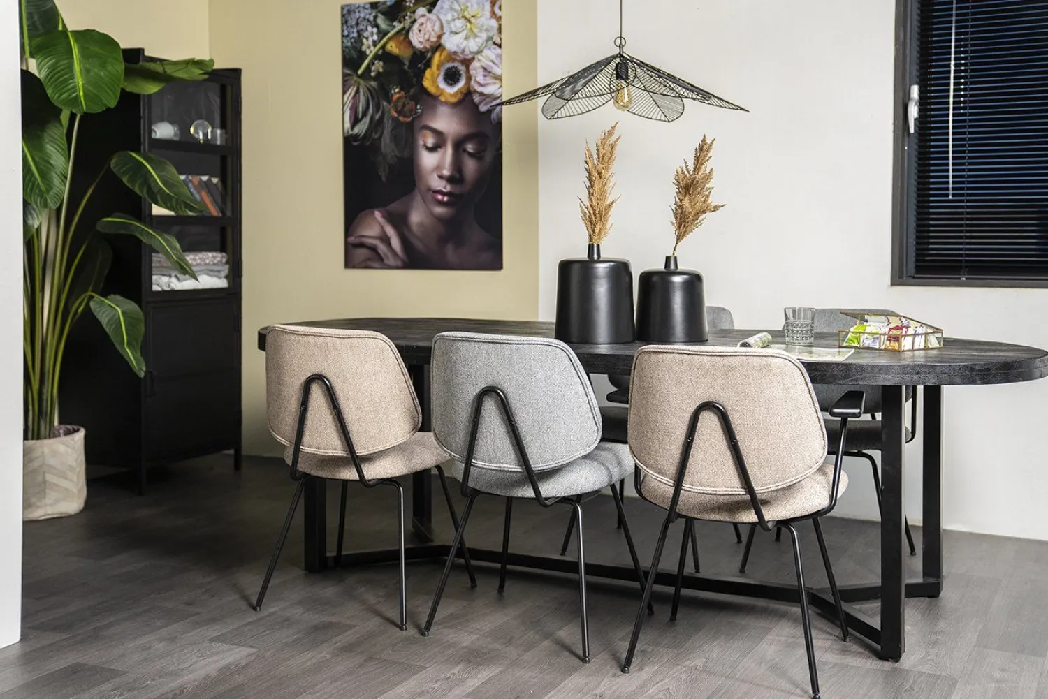 Eetkamerstoelen Met Armleuning-Eleonora Lynn Armstoel Beige