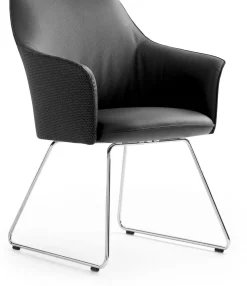 Design Stoelen|Eetkamerstoelen Met Armleuning-Leolux Mara Eetkamerstoel Blauw