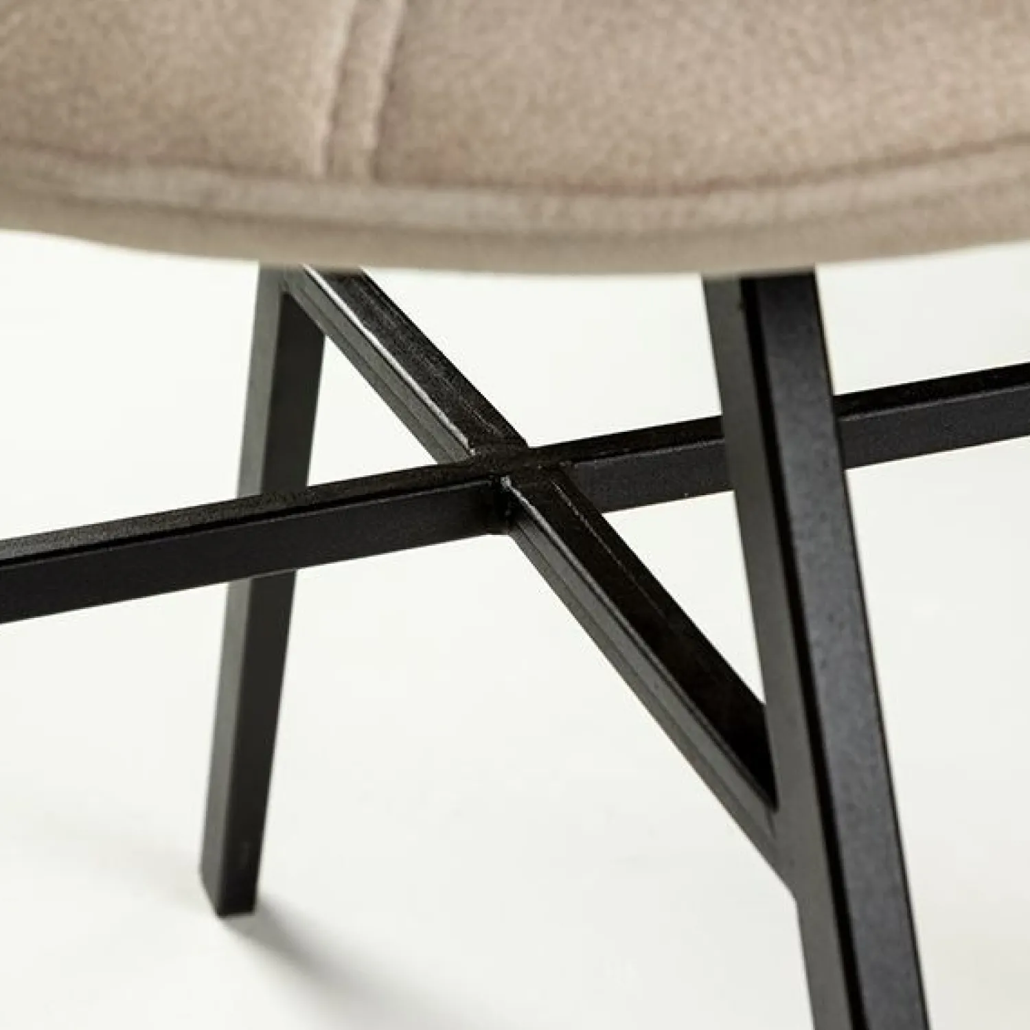 Eetkamerstoelen Met Armleuning-Feelings Wonen Marcon Eetkamerstoel Sand