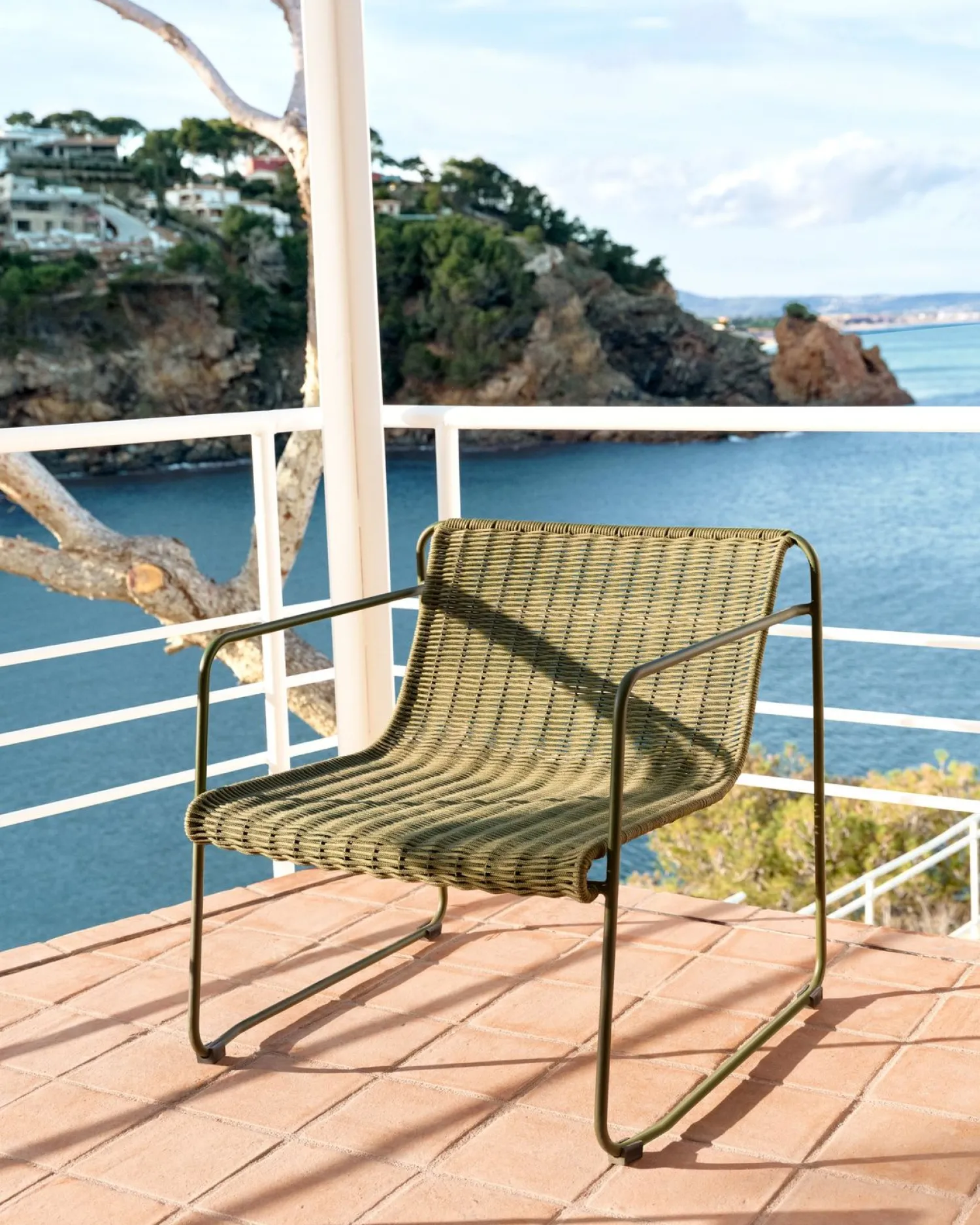 Tuinstoelen-Kave Home Maurina Outdoor Fauteuil Donkergroen