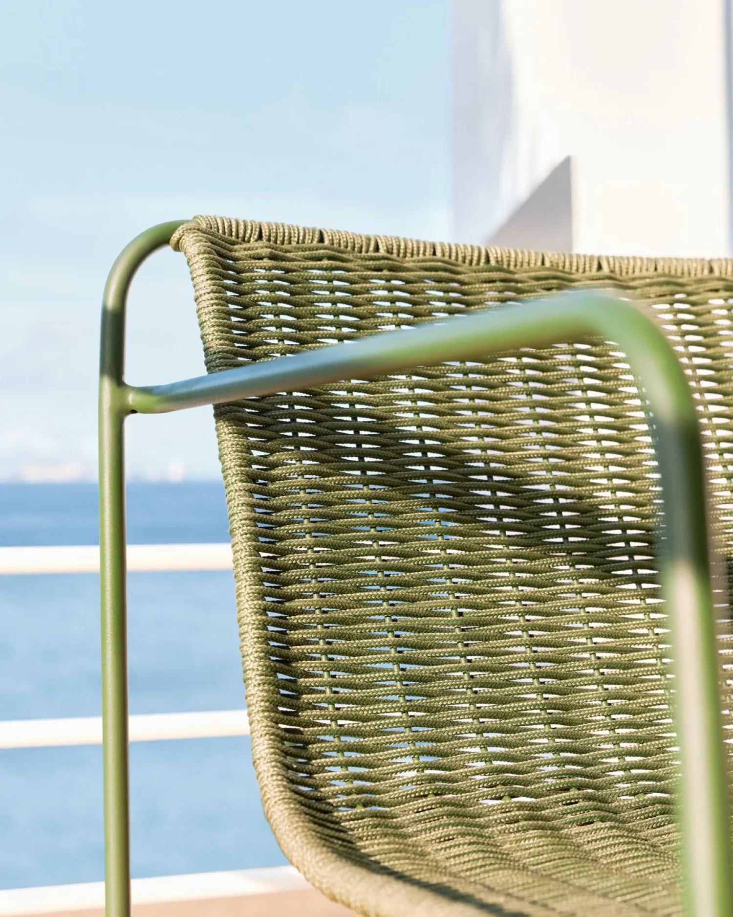 Tuinstoelen-Kave Home Maurina Outdoor Fauteuil Donkergroen