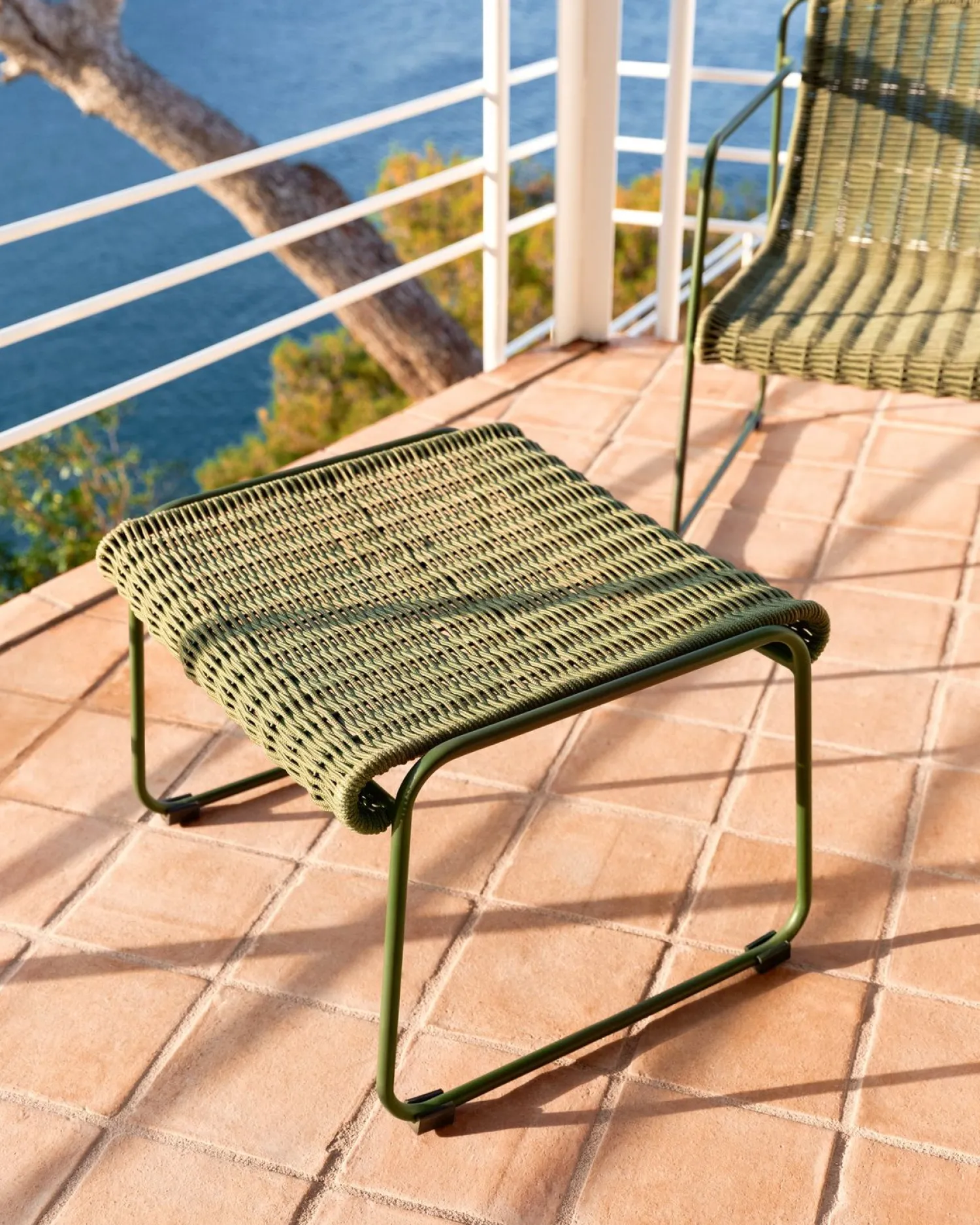 Tuinstoelen-Kave Home Maurina Outdoor Hocker Groen