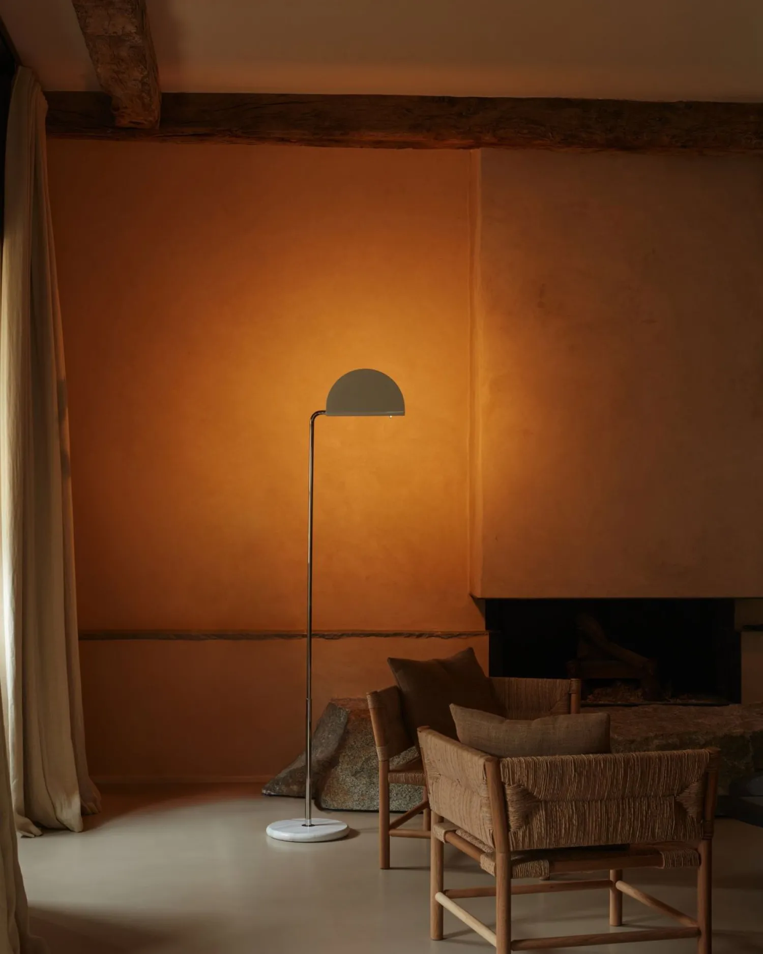 Moderne Vloerlampen|Vloerlampen-Eijerkamp Collectie Mezzaluna Vloerlamp Chroom