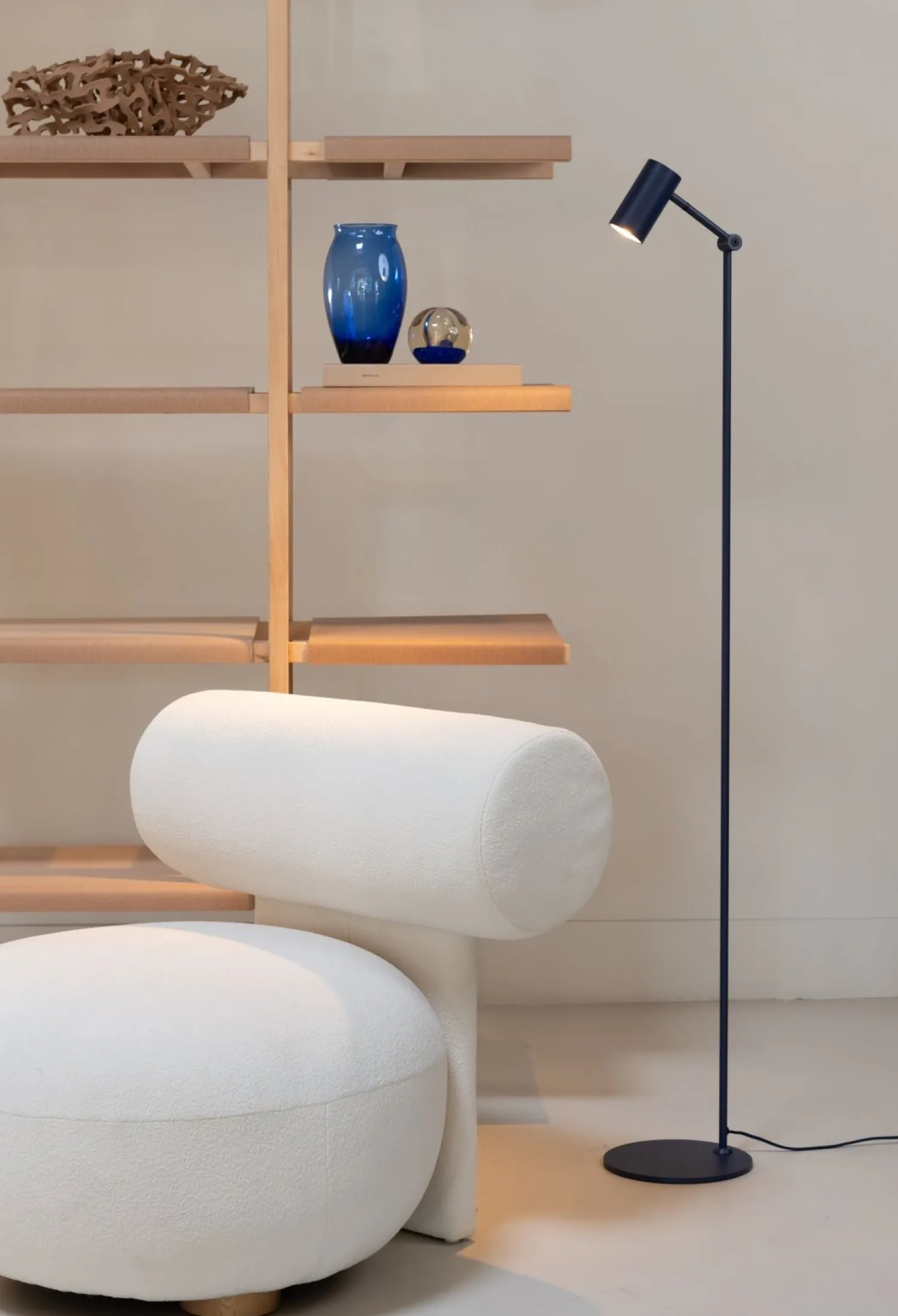 Industriële Vloerlampen|Vloerlampen-It's about RoMi Montreux Vloerlamp Dark Blue