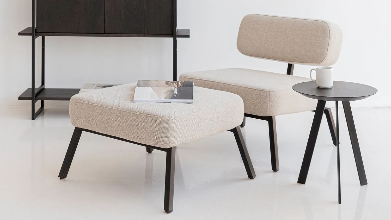 Houten Bijzettafels|Ronde Bijzettafels-Studio HENK New Co Bijzettafel Naturel, Zwart