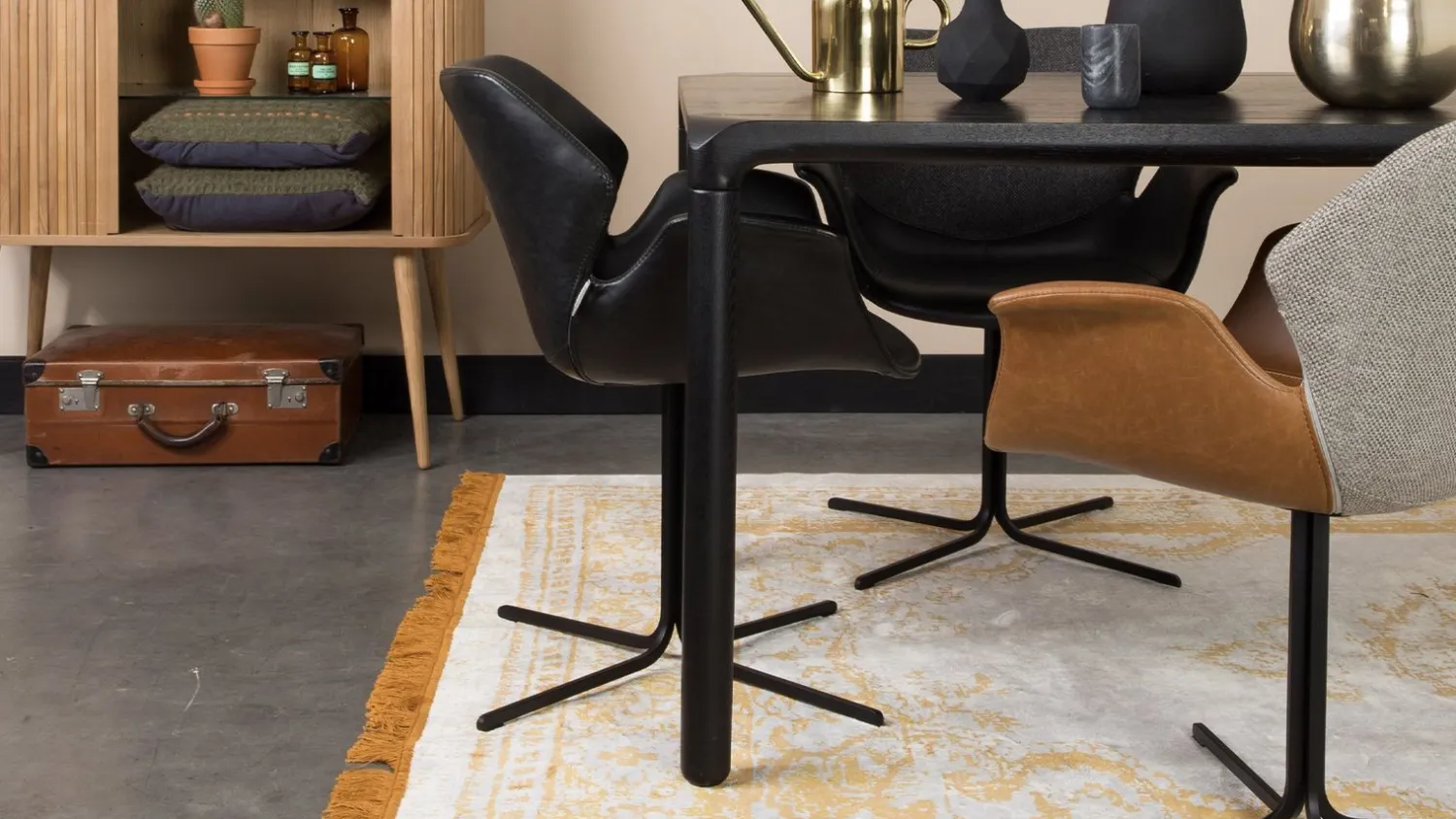 Eetkamerstoelen Met Armleuning-Zuiver Nikki (set van 2) Eetkamerstoel Brown