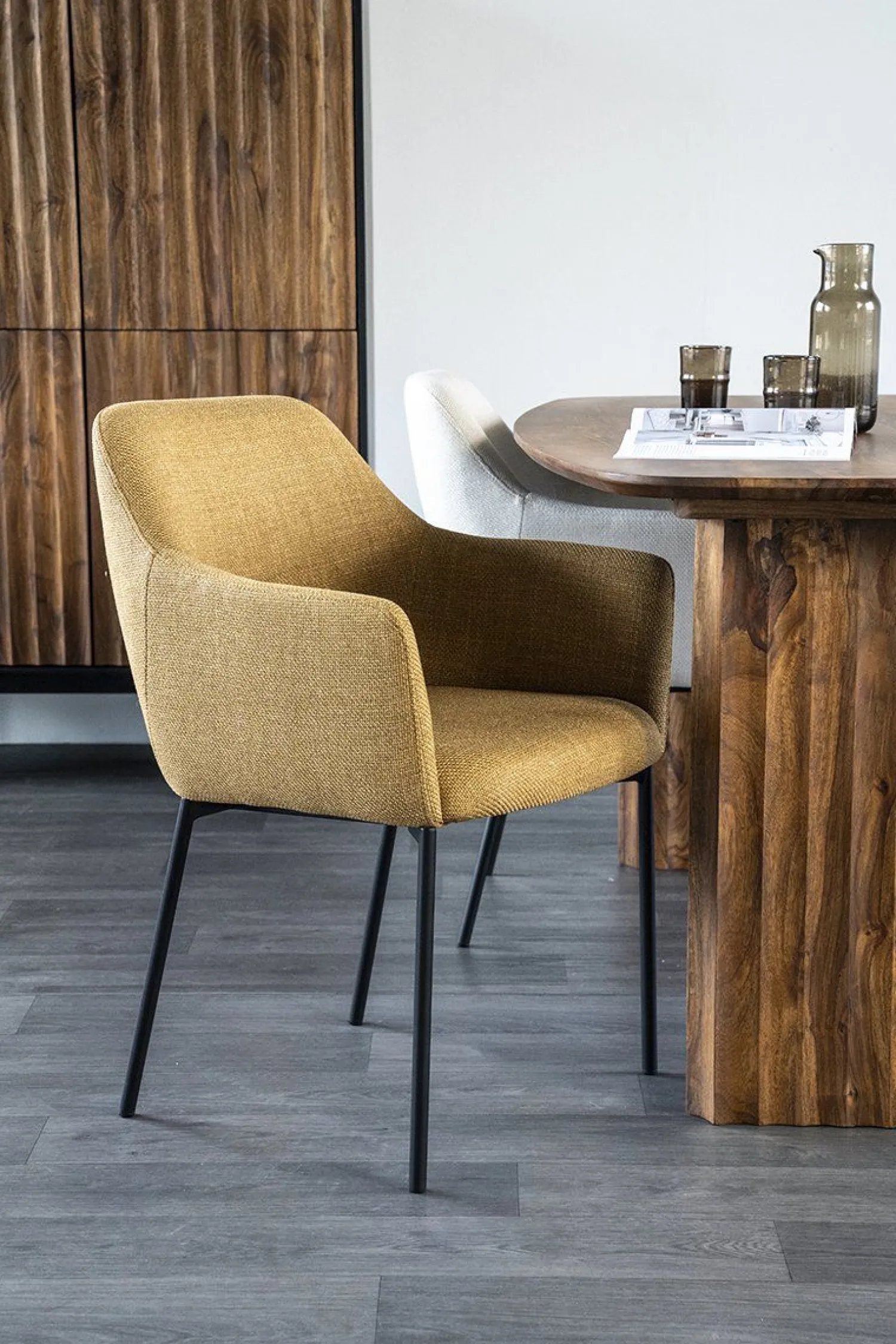 Eetkamerstoelen Met Armleuning-Eleonora Paul Armstoel Mosterd