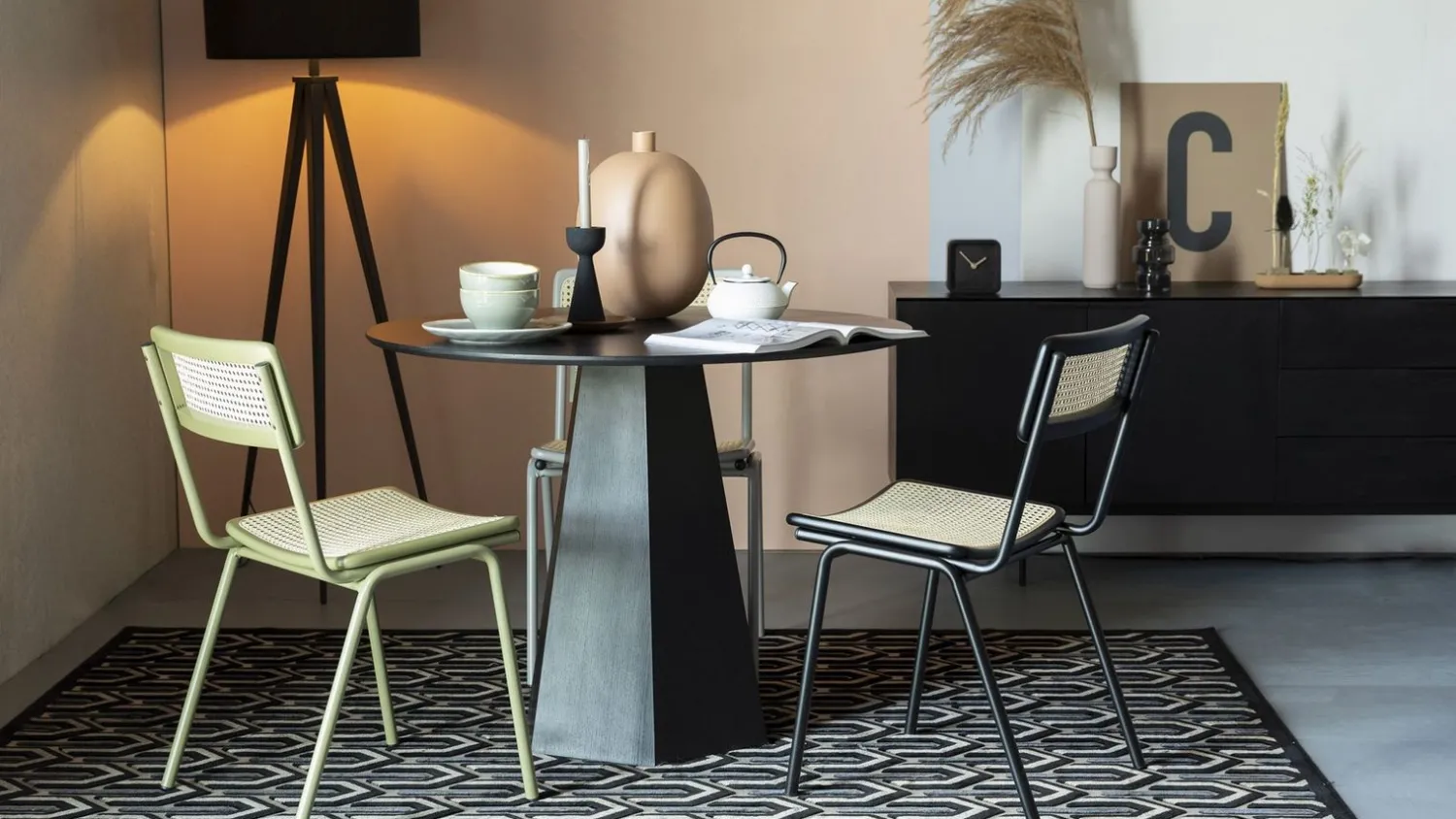 Ronde Eettafels-Zuiver Pilar Eetkamertafel Black