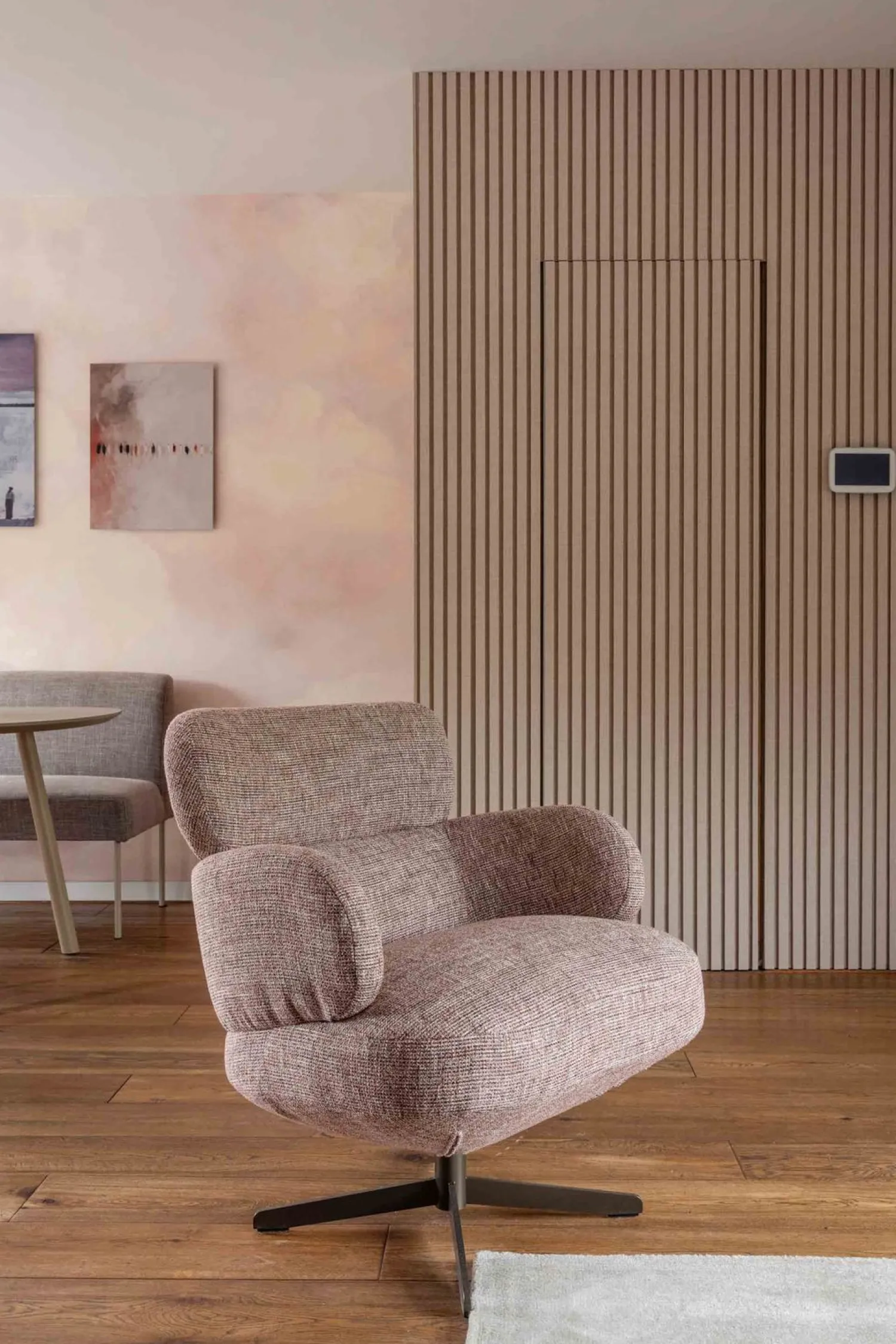 Draaifauteuils-Eijerkamp Collectie Ronja Fauteuil Ecru