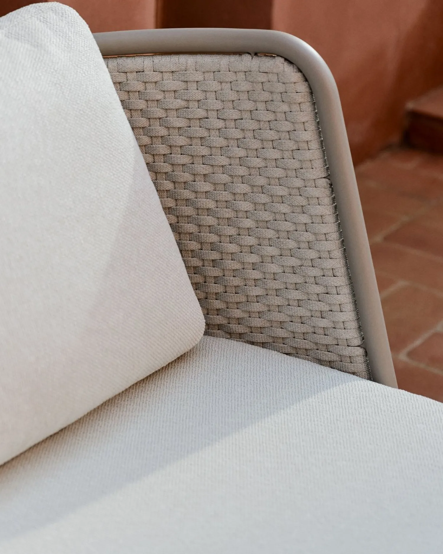 Tuinstoelen-Kave Home Sedalis Outdoor Fauteuil Taupe, Beige