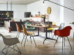 Houten Eettafels-Vitra Segmented Eettafel Bruin