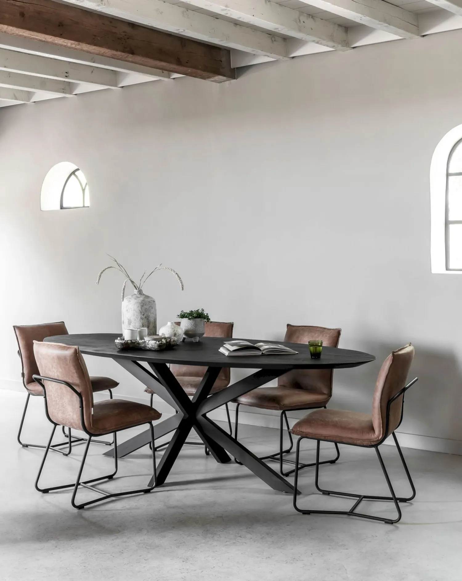 Houten Eettafels|Ovale Eettafels-DTP Home Shape Ovaal Eettafel Zwart