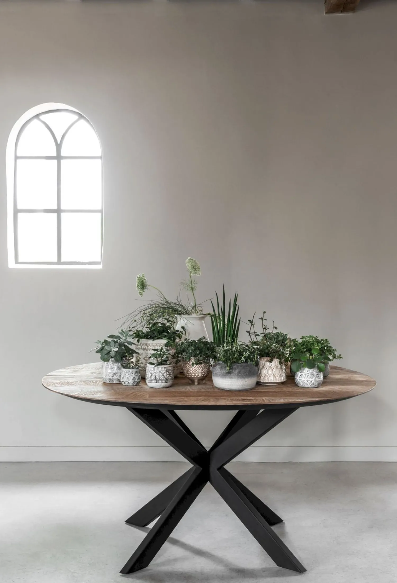 Houten Eettafels|Ronde Eettafels-DTP Home Shape Rond Eettafel Bruin