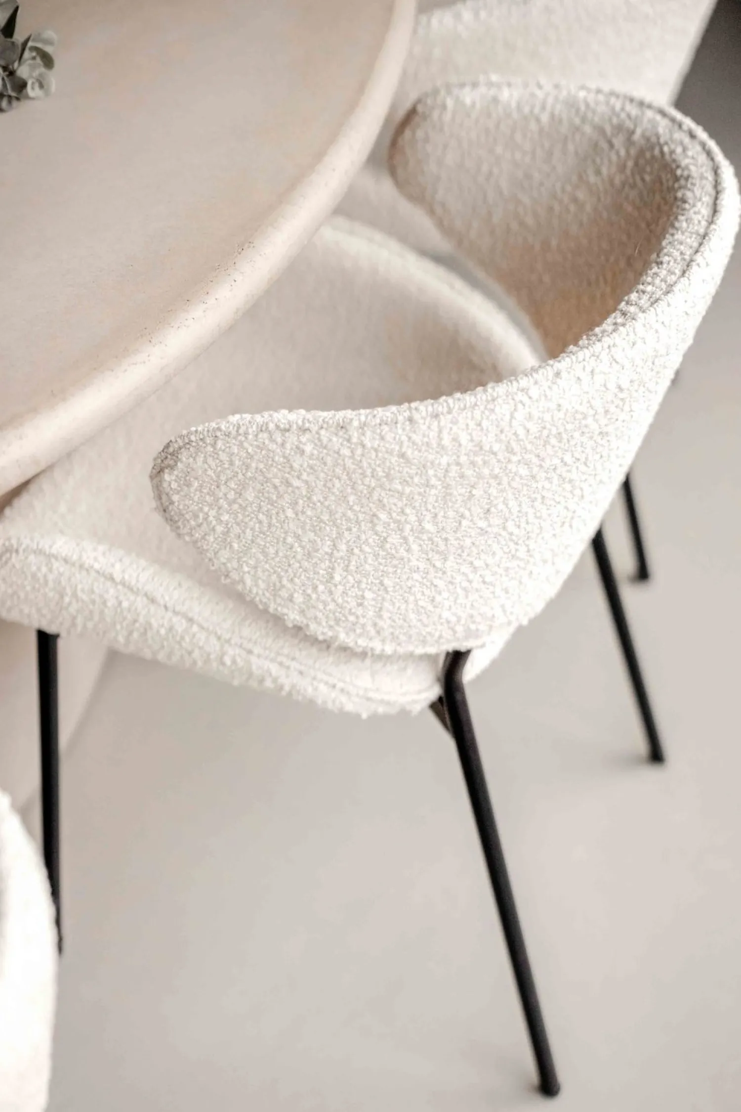 Eetkamerstoelen Met Armleuning-Eleonora Tess Eetkamerstoel Beige
