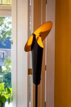 Industriële Vloerlampen|Vloerlampen-Eijerkamp Collectie The Britt Vloerlamp Zwart