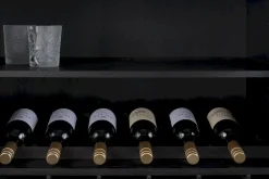 Wijnrekken-Zuiver Travis Wijnkast Black