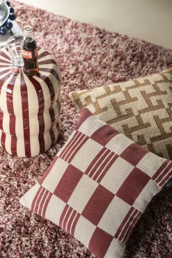 Sierkussens & Plaids-By Boo Twist Vierkant Kussen Burgundy