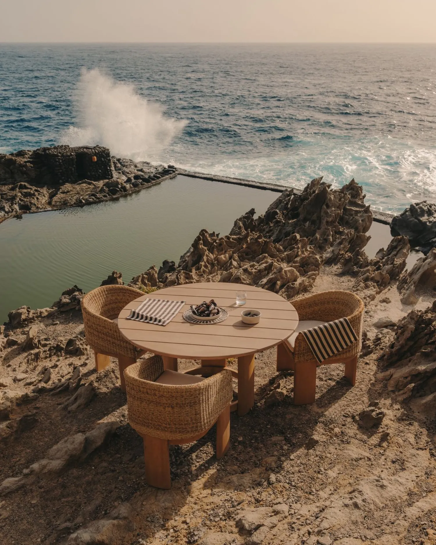 Tuinstoelen|Eetkamerstoelen Met Armleuning-Kave Home Xoriguer Tuinstoel Naturel, Beige